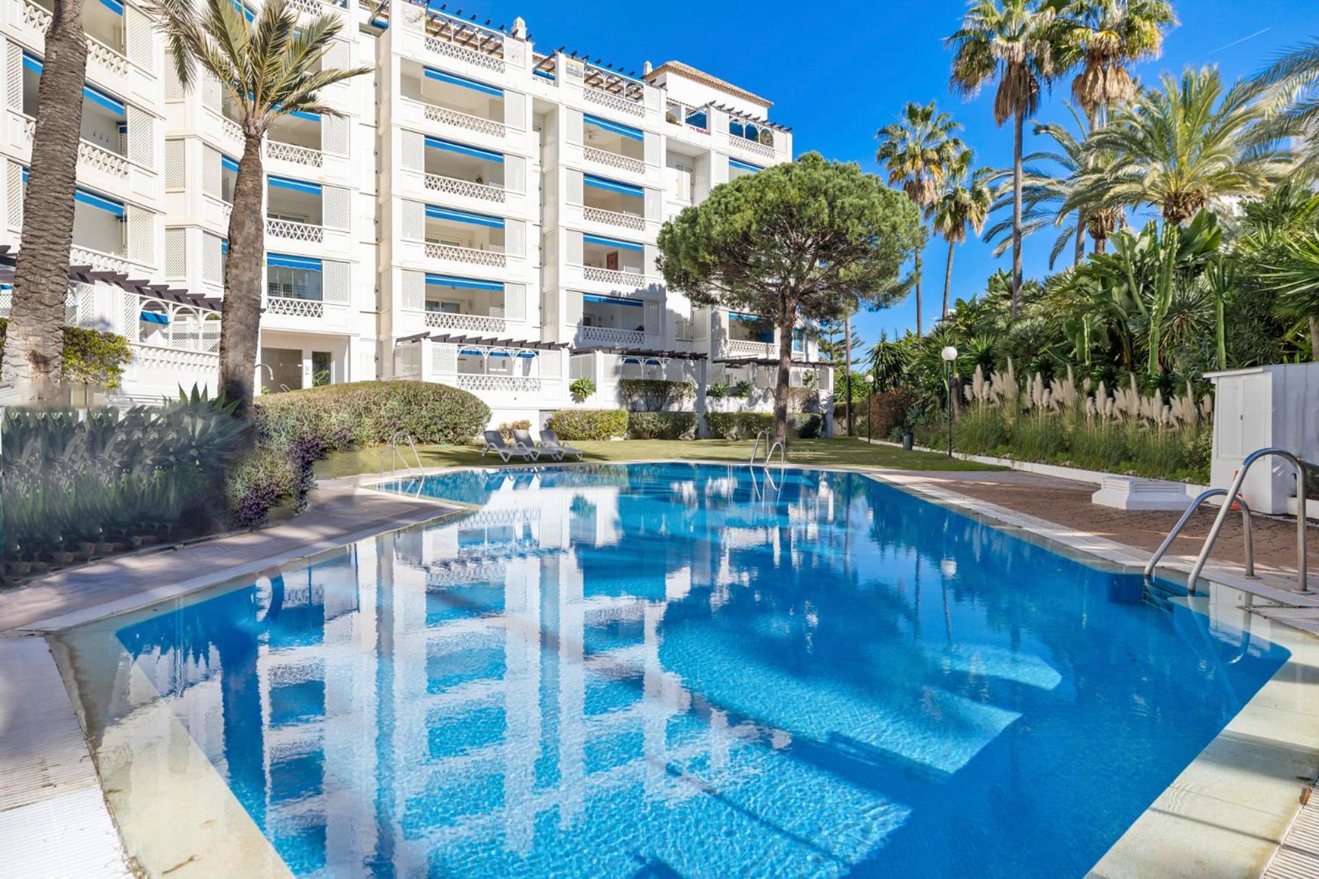 Lägenhet Moderno Y Luminoso En Gaviotas- Puerto Banus